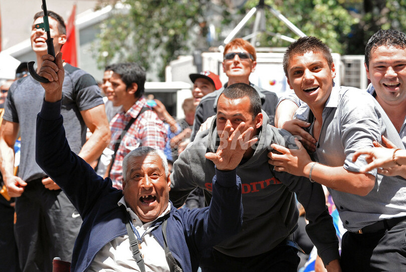 代表チームの活躍に沸くウルグアイの人たち、W杯大陸間プレーオフ