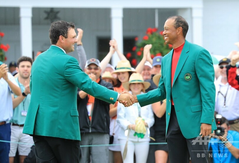 ウッズ「ぐるっと1周して戻った」、マスターズで11年ぶりメジャー制覇