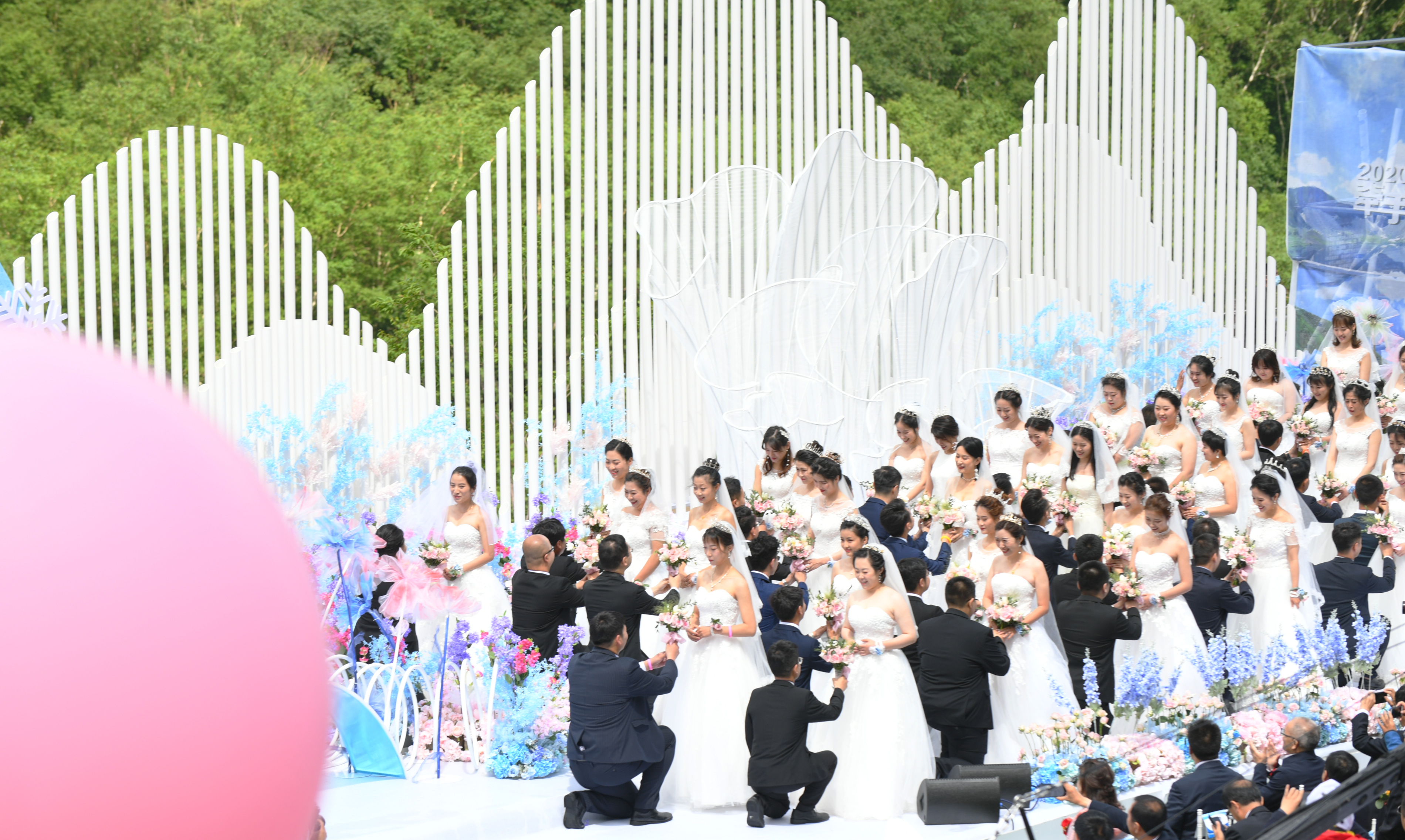 コロナ対応従事者の合同結婚式を開催 中国 吉林省 写真7枚 国際ニュース Afpbb News