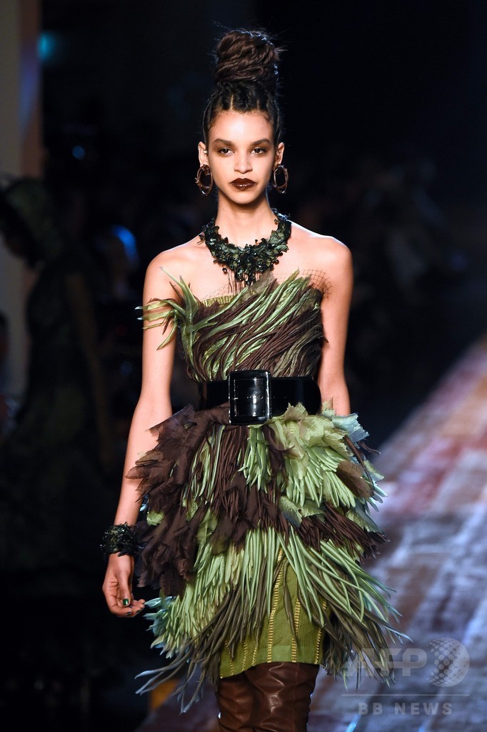 「ジャンポール・ゴルチエ」16/17年秋冬パリ・オートクチュール