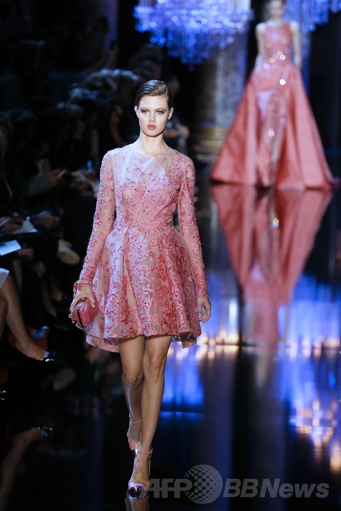 究極のラグジュアリードレス、「エリー・サーブ」14/15年秋冬オートクチュール