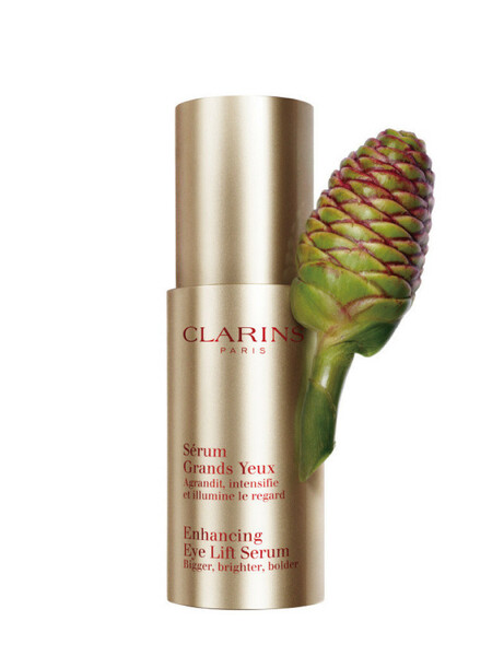 「クラランス」引き締め美容液に新アイテム登場