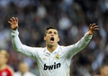 サッカー欧州チャンピオンズリーグ2011-12（UEFA Champions League 2011-12）は25日、準決勝第2戦が行われ、バイエルン・ミュンヘン（Bayern Munich）が2試合合計スコアを3-3として迎えたペナルティーキック（PK）戦でレアル・マドリード（Real Madrid）に3-1で勝利し、決勝進出を決めた。

前半6分にペナルティーキック（PK）で先制点を挙げ、歓喜するレアル・マドリードのクリスティアーノ・ロナウド（Cristiano Ronaldo、2012年4月25日撮影）。(c)AFP/JAVIER SORIANO