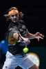 男子テニス、ATPワールドツアー・ファイナルズ6日目。リターンを打つステファノス・チチパス（2019年11月15日撮影）。(c)Glyn KIRK / AFP