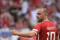 サッカー欧州選手権、グループC、スロベニア対デンマーク。親指を立てるデンマークのクリスティアン・エリクセン（2024年6月16日撮影）。(c)DAMIEN MEYER / AFP
