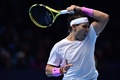 男子テニス、ATPワールドツアー・ファイナルズ6日目。リターンを打つラファエル・ナダル（2019年11月15日撮影）。(c)Glyn KIRK / AFP