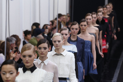 ＜13/14年秋冬パリコレクション＞マキシム シモアンス