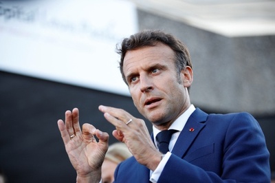 仏大統領にウクライナ訪問呼び掛け 外相