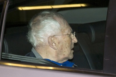 児童性的虐待で訴追された英元議員、裁判前に死去