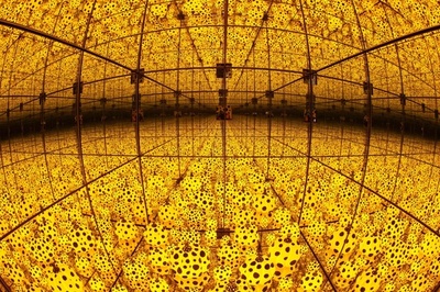 草間彌生氏の回顧展、イスラエル・テルアビブ美術館