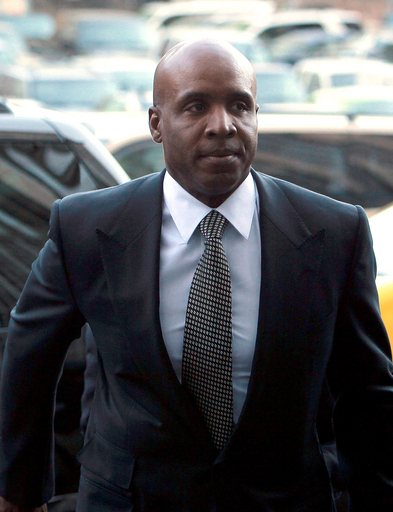 ボンズ被告に保護観察処分と自宅謹慎の判決