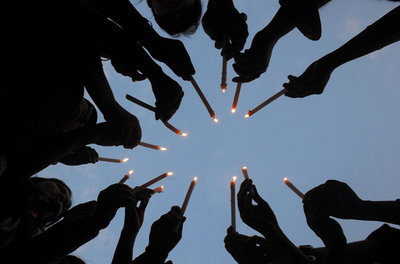 家庭内暴力の被害女性、世界で7億人 世銀報告書