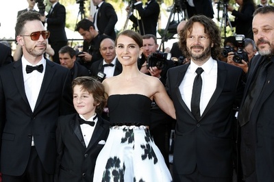 カンヌ4日目、ナタリー・ポートマンにシエナ・ミラーほか華やかなレッドカーペット