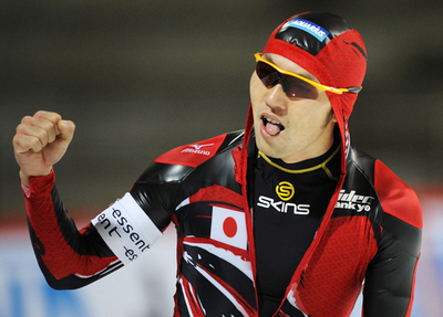 長島 スピードスケートW杯男子500メートル開幕戦を制す