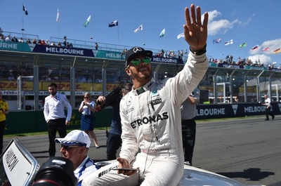 豪GP決勝控えドライバーズパレード開催