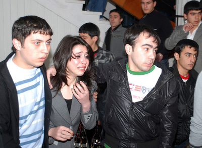 アゼルバイジャンの大学で銃乱射、13人死亡