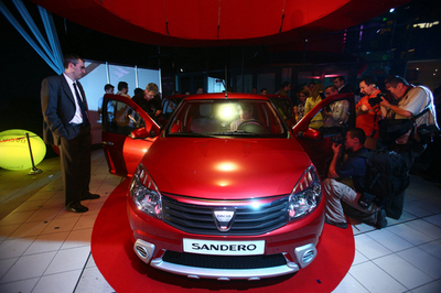新型ダチア・サンデロ、公開