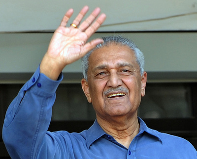 「核開発の父」カーン博士死去、85歳 パキスタン