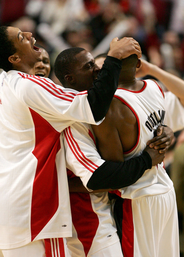 トレイルブレイザーズ ナゲッツを降し10連勝