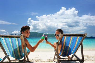 キャセイ航空、「地獄のハネムーン話」を募集