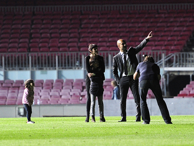 メッシがリーグ戦シーズン50得点に到達、ペップはファンに別れ