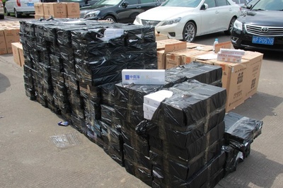 中国・ベトナム国境でたばこ密輸グループ摘発 総額約100億円 広西