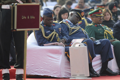 一流軍人ならではの離れ業？インド軍の軍事パレード