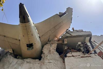 インド機墜落、唯一の生存者が語る「奇跡」の脱出