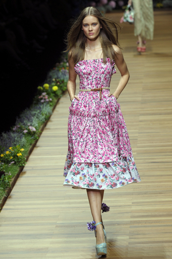 ＜11年春夏ミラノコレクション＞D&G、新作を発表