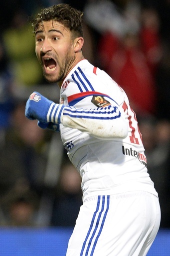 リヨンがナントに勝利、首位の座は譲らず