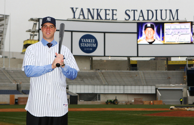 テシェーラ ヤンキースタジアムで入団会見