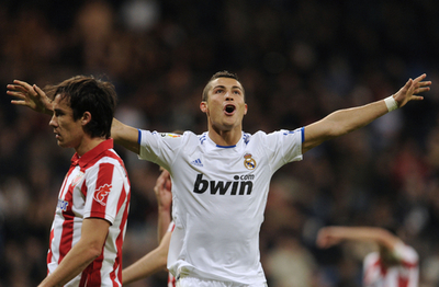 R・マドリード首位譲らず、C・ロナウドとメッシがハットトリック