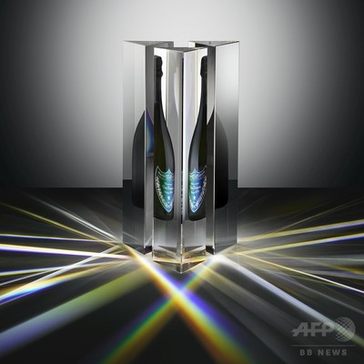 「ドン ペリニヨン×吉岡徳仁」限定ギフトボックス、日本人として初のコラボ 「ドン ペリニヨン×吉岡徳仁」限定ギフトボックス、日本人として初のコラボ
