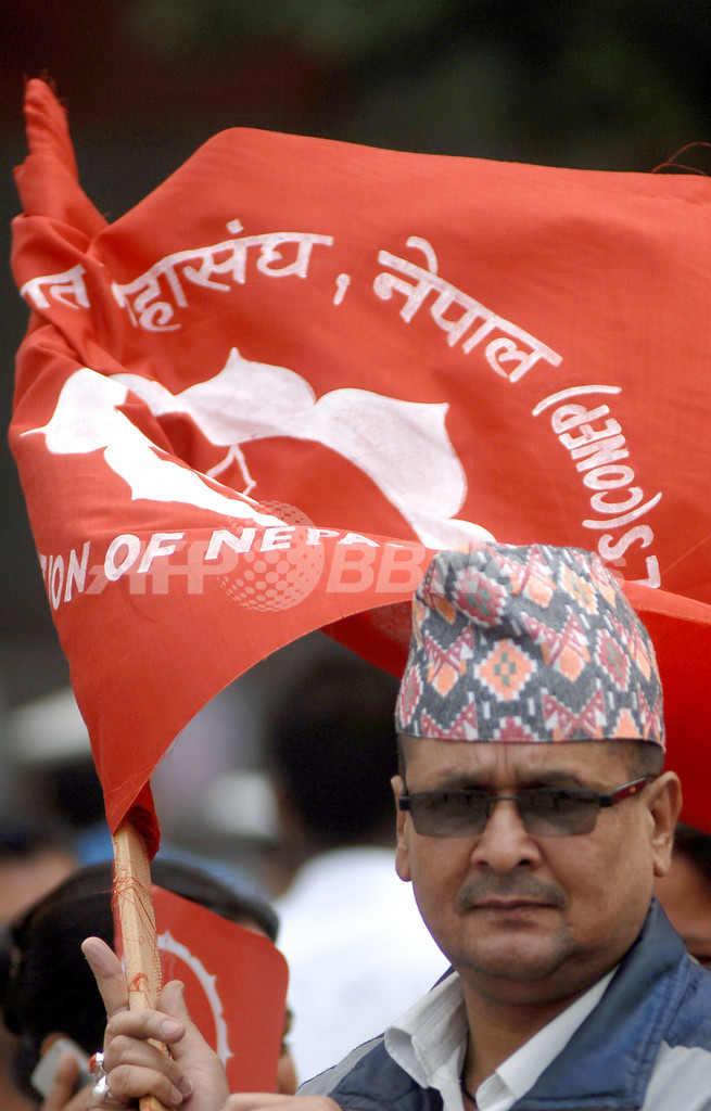 経済危機の世界各地でメーデー、ドイツとトルコでは機動隊と衝突