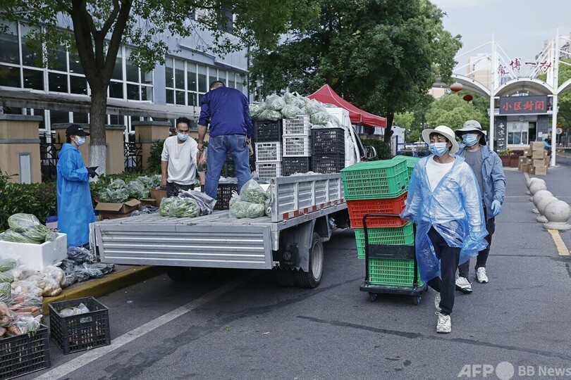 コロナ禍・上海で食料確保の命綱「団体購入」 不当利益稼ぐ「腹黒団長」も