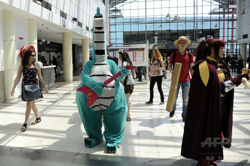 仏パリでジャパンエキスポ開幕、コスプレ好きが大集合