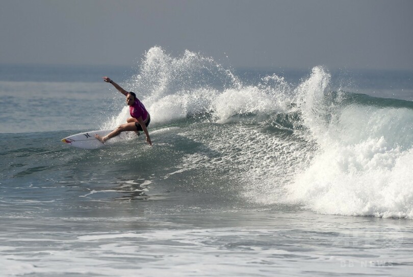 バリ島クラマスビーチでサーフィン大会