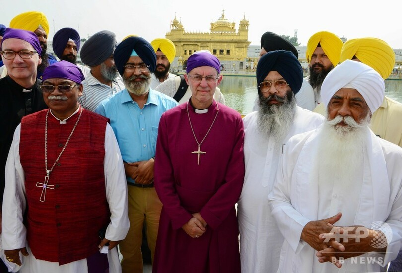 インド訪問の英国教会大主教、植民地時代の虐殺現場でひれ伏す