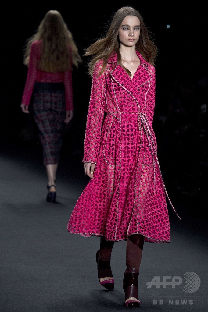 ドナテラ・ヴェルサーチもコレクション発表、「サンパウロ・ファッション・ウィーク」開催