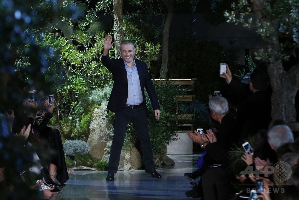 故郷ベイルートに捧げるコレクション、「エリー・サーブ」15年春夏オートクチュール