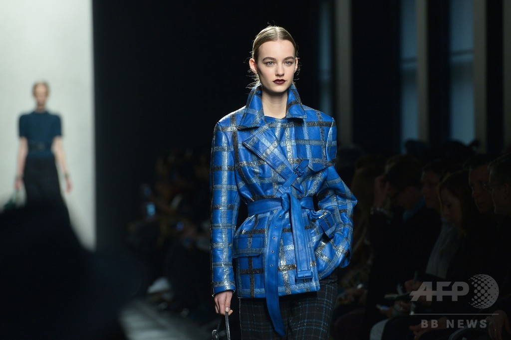 「ボッテガ・ヴェネタ」16/17年秋冬コレクション