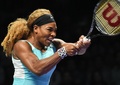 女子テニス、WTAツアー選手権（BNP Paribas WTA Championships - Singapore 2014）4日目。リターンを狙うセレーナ・ウィリアムス（Serena Williams、2014年10月23日撮影）。(c)AFP/ROSLAN RAHMAN
