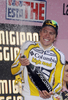 第92回ジロ・デ・イタリア（%%2009 Giro d&apos;Italia%%）第7ステージ（インスブルックからキアヴェンナ、244キロメートル）。チームコロンビア-ハイロード（%%Team Columbia-High Road%%）のエドヴァルド・ボアッソン（%%Edvald Boasson Hagen%%、ノルウェー）が、5時間56分53秒を記録してステージ優勝を飾った。写真はステージ優勝を果たし表彰式でシャンパンファイトするエドヴァルド・ボアッソン。（2009年5月15日撮影）(c)AFP/DAMIEN MEYER