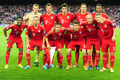 サッカー欧州チャンピオンズリーグ（UEFA Champions League 2012-13）は1日、準決勝第2戦が行われ、バイエルン・ミュンヘン（Bayern Munich）が3-0でFCバルセロナ（FC Barcelona）に勝利し、2試合合計スコア7-0で4年間で3度目となる決勝に進出した。

試合前の写真撮影に臨むバイエルン・ミュンヘンの選手（2013年5月1日撮影）。(c)AFP/JAVIER SORIANO