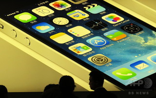 中古のiPhoneが落札価格456万円 競売で価格つり上げ708回 中古のiPhoneが落札価格456万円 競売で価格つり上げ708回