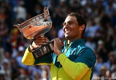 ナダル「今後も戦い続ける」 全仏優勝後に宣言 写真8枚 国際ニュース