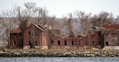 100万人が眠る立ち入り禁止の島、NY市の共同墓地