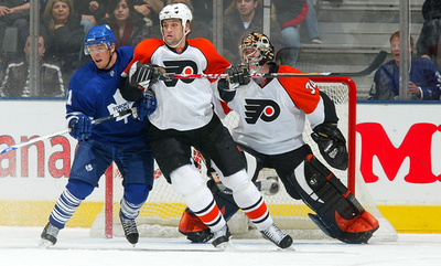 フライヤーズ メープルリーフスを降しシーズン20勝目