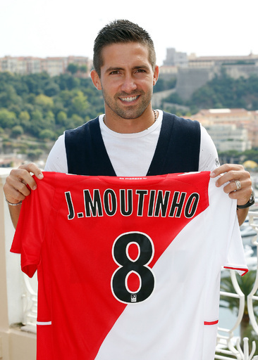 ファルカオがモナコ入団会見、「チームを欧州の頂点へ」