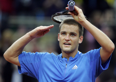 ＜男子テニス 07デビスカップ＞ユーズニー ガスケを降し通算成績を五分に戻す - ロシア